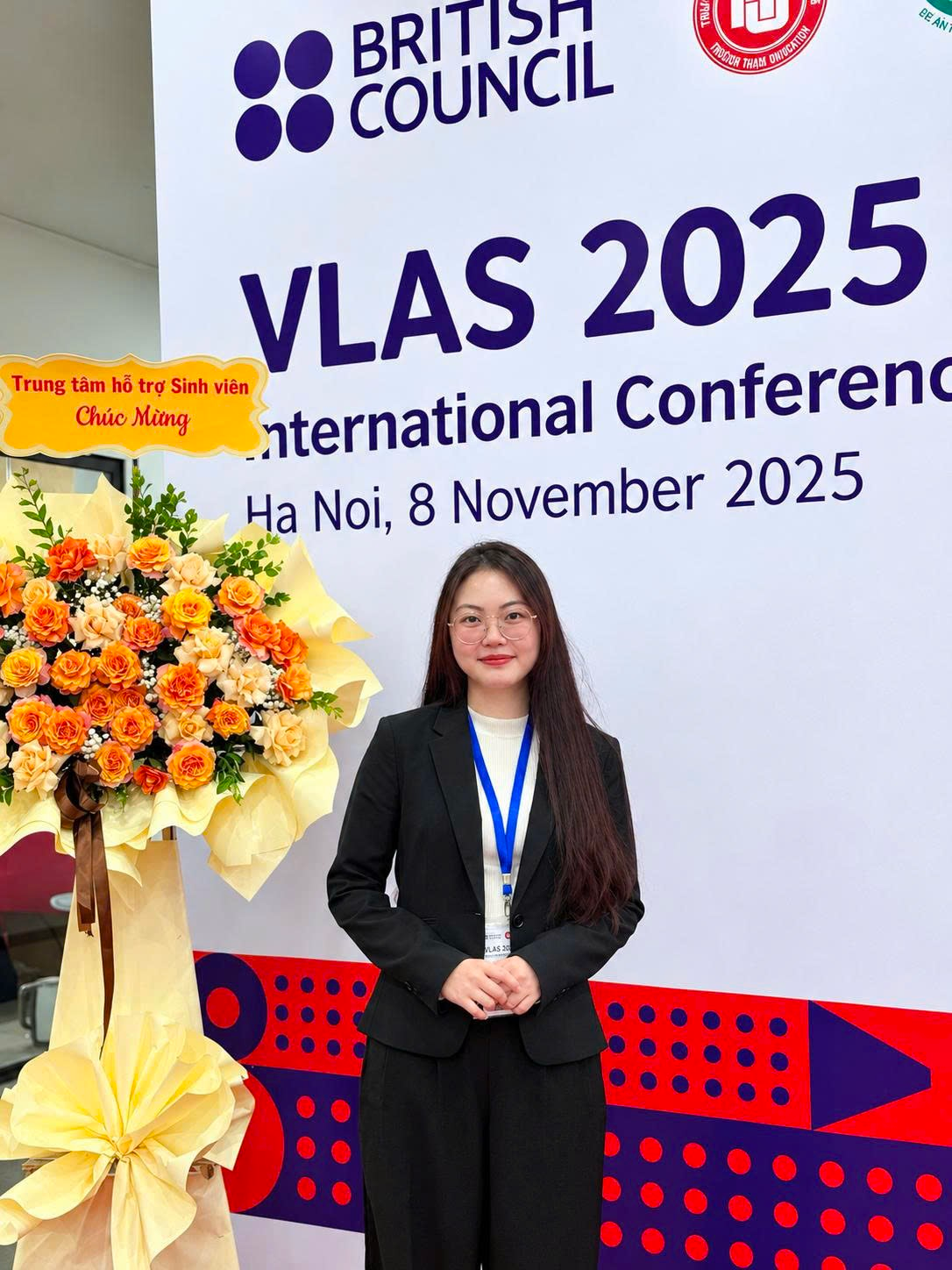 Cô Lê Phương Linh